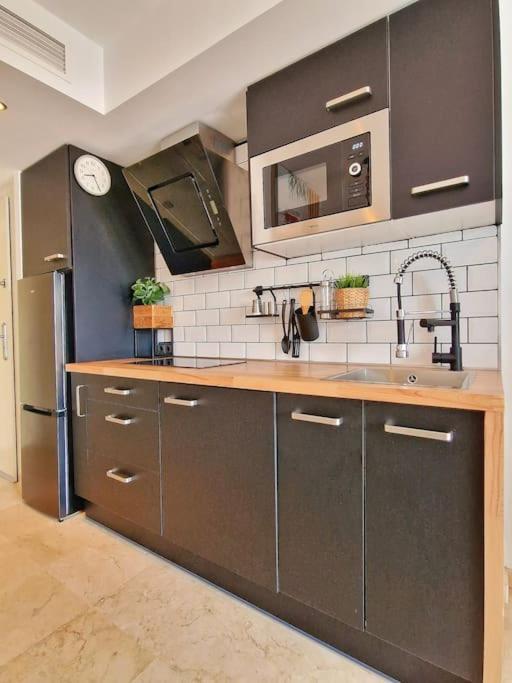 Apartmán Acogedor Piso Con Terraza Y Parking! Benalmádena Exteriér fotografie