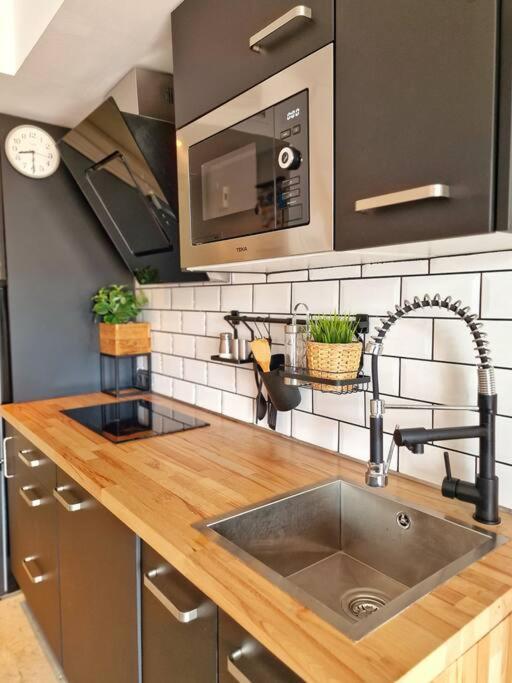 Apartmán Acogedor Piso Con Terraza Y Parking! Benalmádena Exteriér fotografie
