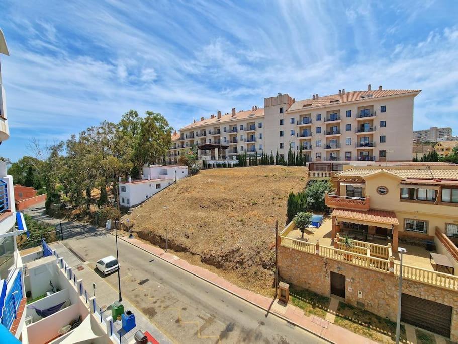 Apartmán Acogedor Piso Con Terraza Y Parking! Benalmádena Exteriér fotografie