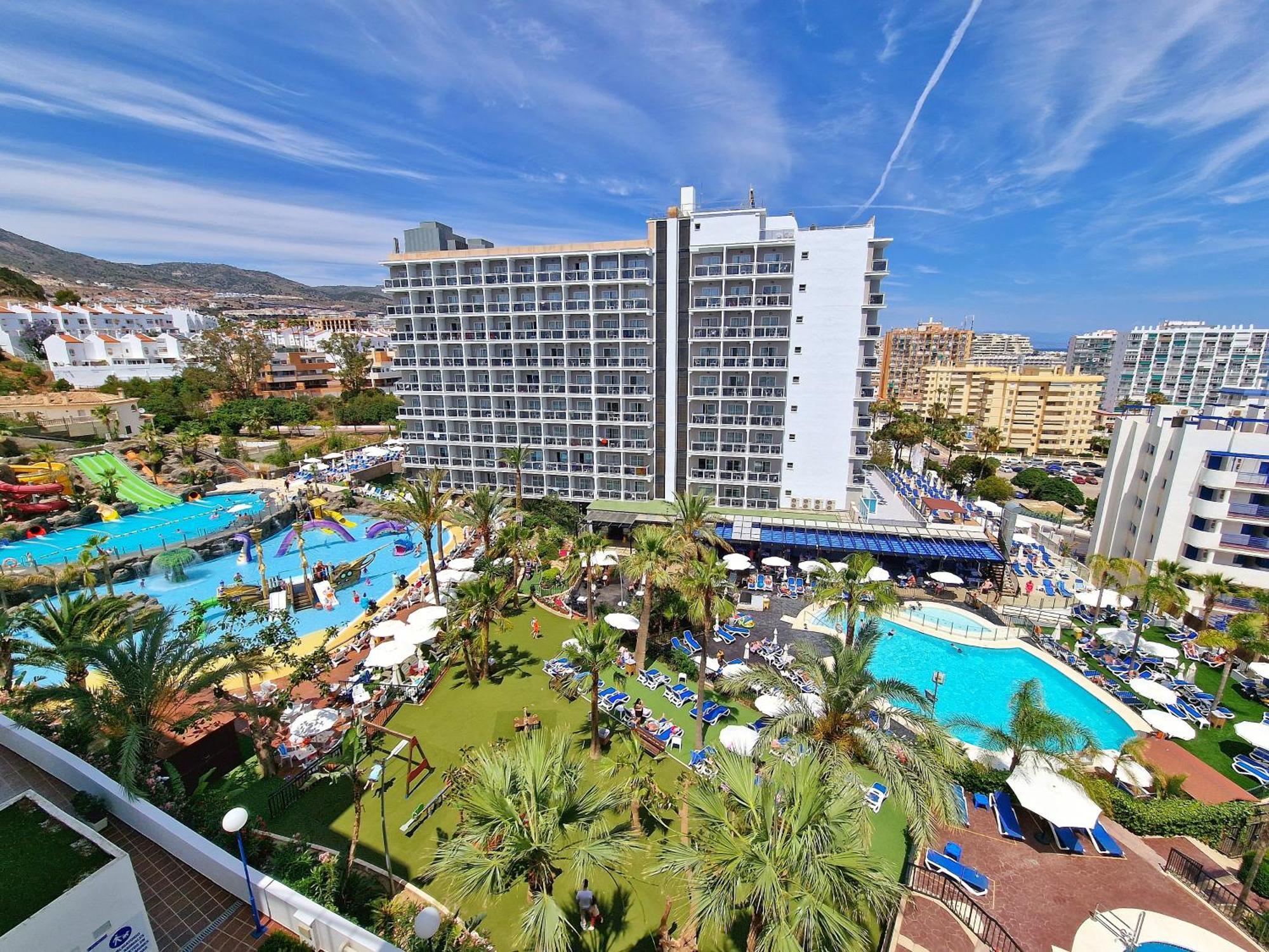 Apartmán Acogedor Piso Con Terraza Y Parking! Benalmádena Exteriér fotografie